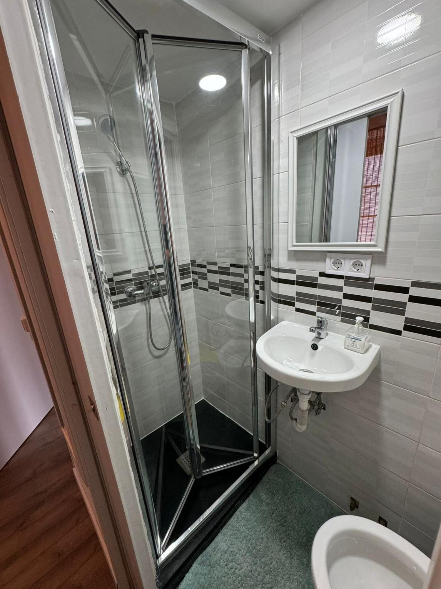 Alanta Apartments Madrid Ngoại thất bức ảnh