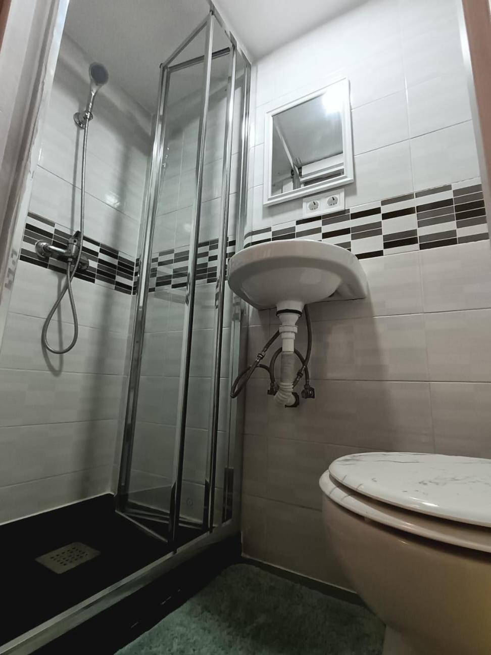 Alanta Apartments Madrid Ngoại thất bức ảnh